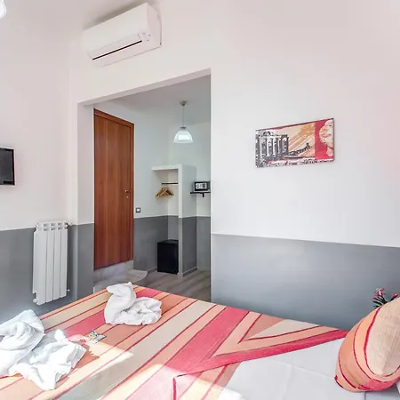 Mf Hotel